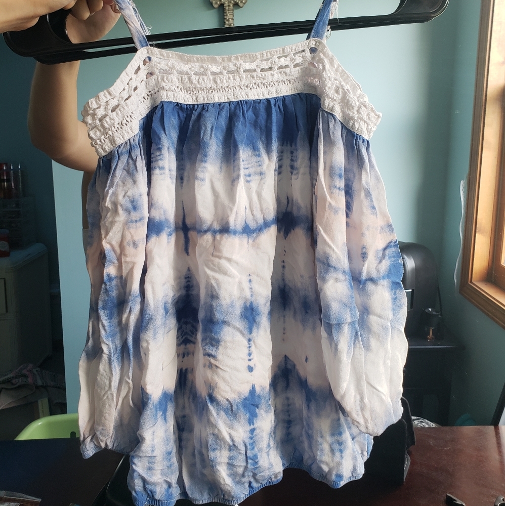 Patterned Off-the-Shoulder Top - Picture 2 of 4